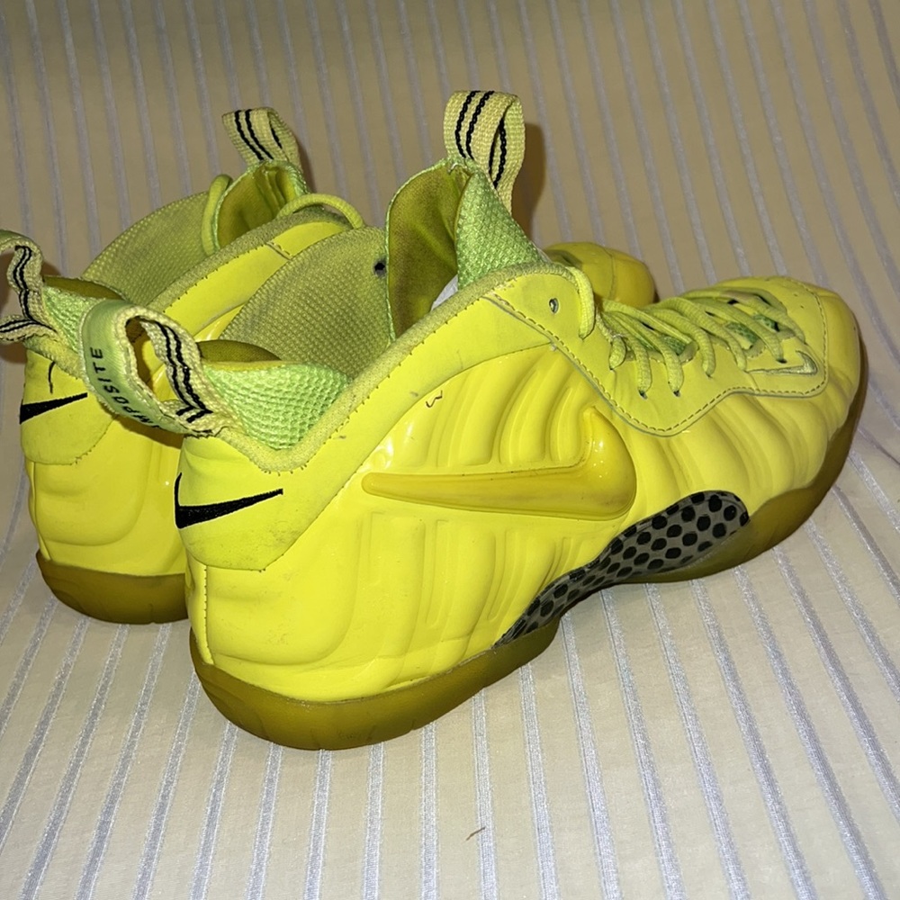 2014 Nike Air Foamposite Pro Volt Size 7 624041-700 - Picture 7 of 13
